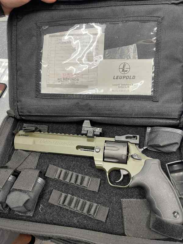 Taurus raging hunter 44mag 