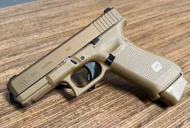 Glock19 Gen 5 9mm, Night Sights, +3 Mags, Orig cas