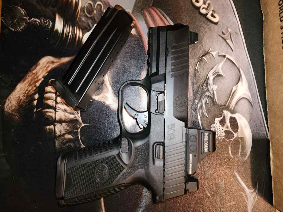 FN 509 MIDSIZE MRD+HOLOSUN 507C X2 TRADE or SELL